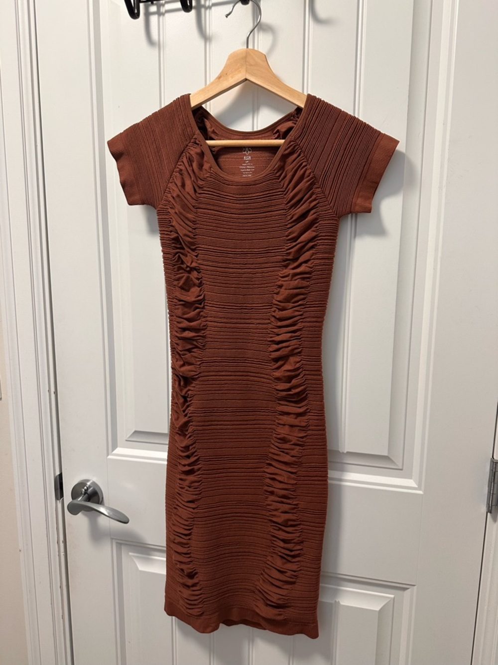 Aura Rust Ribbed Ruched Midi Dress - Picture 2 of 7